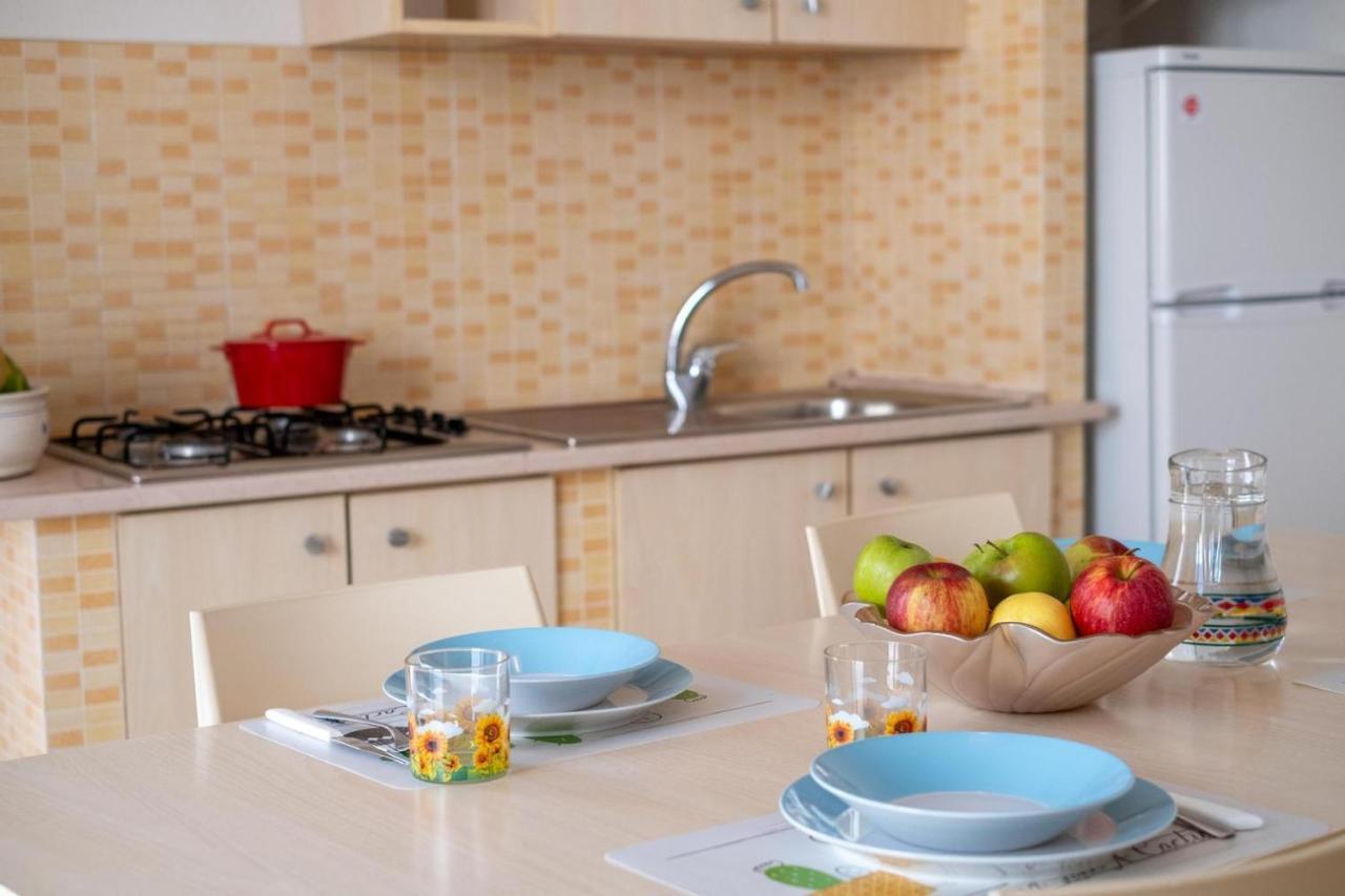 Villette Ninfee مارينا دي مانكافيسا المظهر الخارجي الصورة