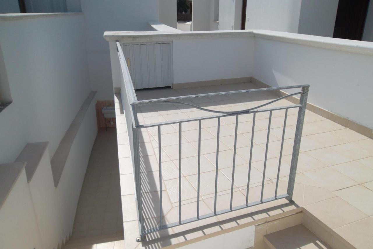 Villette Ninfee مارينا دي مانكافيسا المظهر الخارجي الصورة
